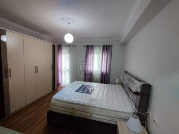 Tirane, jepet me qera apartament 120 m² 550 Euro (Selite)