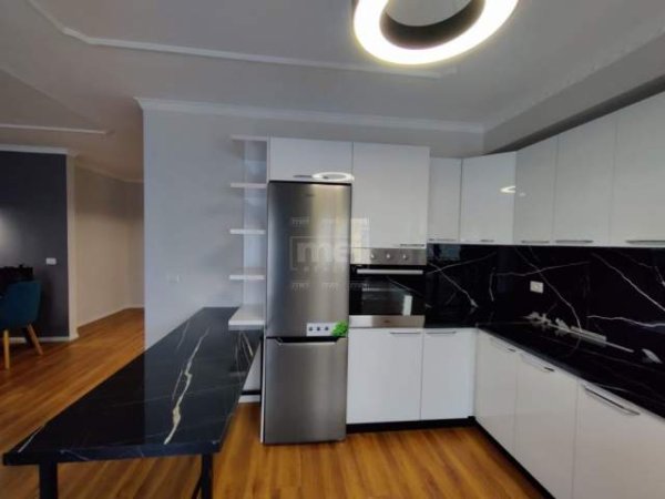 Tirane, jepet me qera apartament 2+1+BLK Kati 4, 124 m² 470 Euro (Selite)