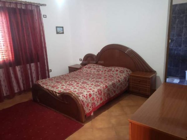 Tirane, jepet me qera apartament 2+1+BLK 100 m² 320 Euro (Fusha e Aviacionit)