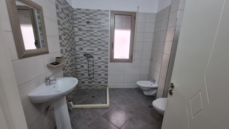 Apartament 2+1 ne shitje , Lungomare !