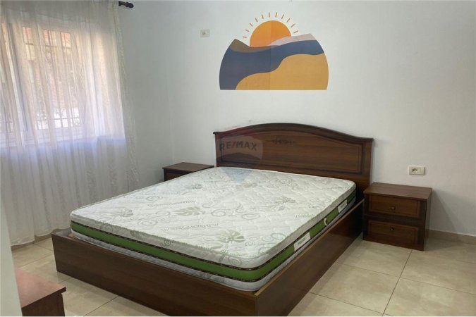 Jepet apartament me qira 1+1 ne Rrugen Myslym Shyri