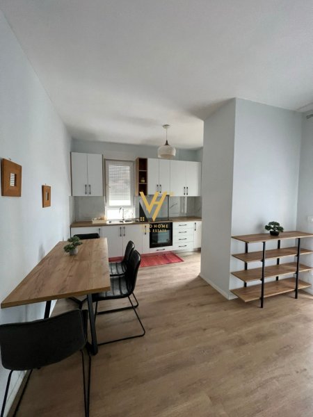 JEPET APARTAMENT 2+1+2 ME QERA TE RRUGA DRITAN HOXHA 800 EURO