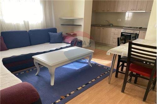 Jepet apartament 3+1 me qira te Brryli