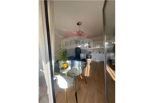 Jepet apartament 1+1+post parkimi tek rruga e Dibres