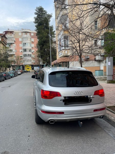 Shitet Audi Q7 S Line Quattro