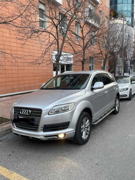 Shitet Audi Q7 S Line Quattro