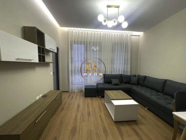 Apartament Modern 1+1 për Qira në Square 21 650€!