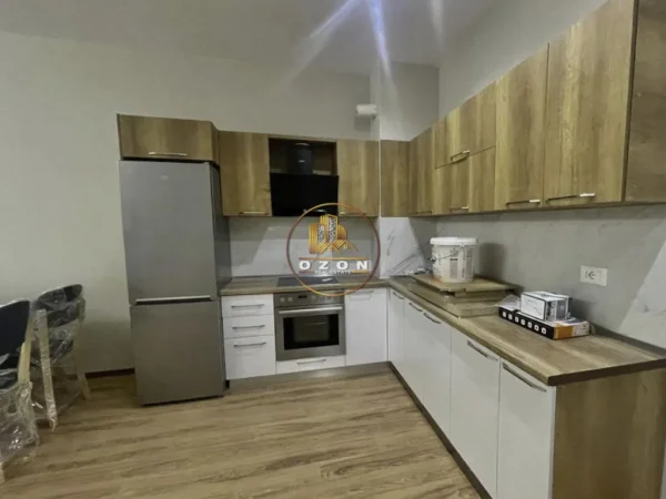 Apartament Modern 1+1 për Qira në Square 21 650€!