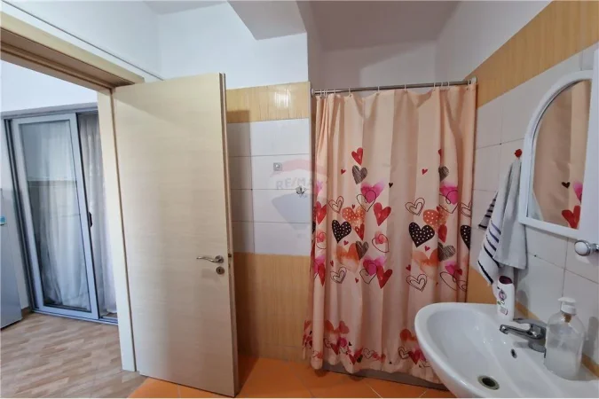 Garsonire me qera afatgjate tek Univers,Vlore!