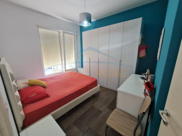 Shitet, Apartament 2+1, Gjiri i Lalzit, Durres  VO37828