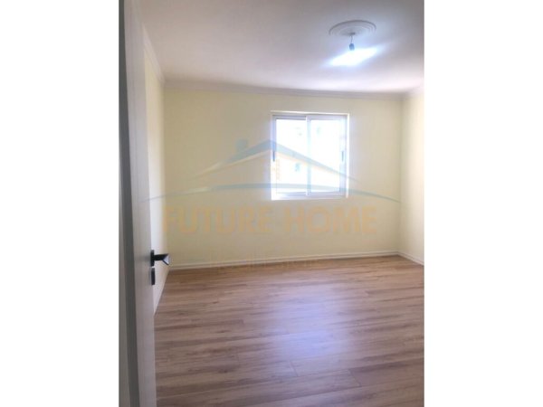 Shitet , Apartament 1+1 , Rruga e Dibres , Tirane