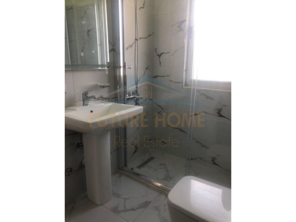 Shitet , Apartament 1+1 , Rruga e Dibres , Tirane