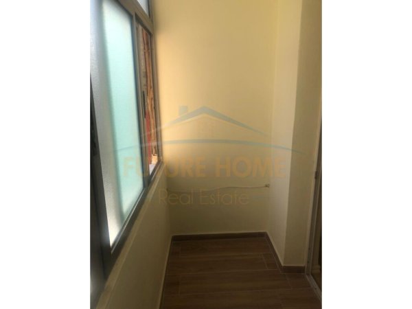 Shitet , Apartament 1+1 , Rruga e Dibres , Tirane