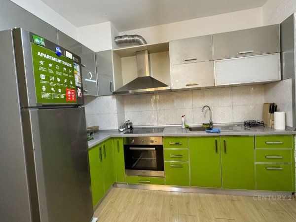 21 DHJETORI, JEPET ME QIRA APARTAMENT 1+1 TE KOMPLEKSI MAGNET!! 600 euro