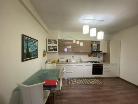 Tirane, shitet apartament 2+1 Kati 8, 88 m² 135.000 Euro (UNAZA E RE)