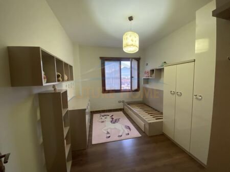 Tirane, shitet apartament 2+1 Kati 8, 88 m² 135.000 Euro (UNAZA E RE)