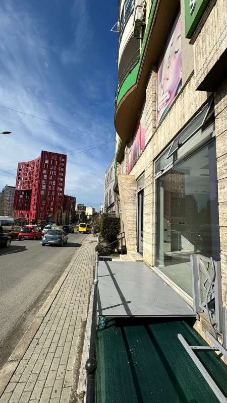 Jepet me Qera Super Ambient Biznesi rreth Rruge te rruga Elbasanit