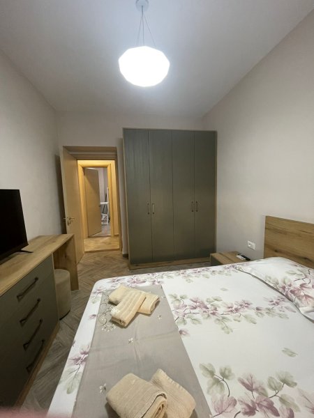 SHITET Apartament 2+1 
📍Adresa: Rruga e Durresit