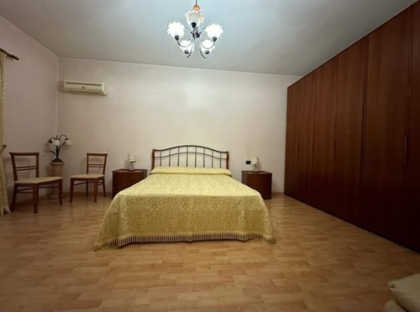 Shitet Apartament 3+1 Shkolles Jan Kukuzeli, Durres