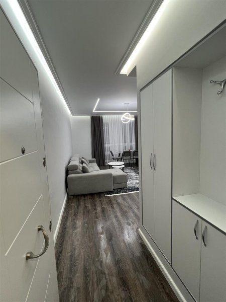 Apartament 2+1 Me Qera Tek Fusha E Aviacionit (ID B220705) Tirane