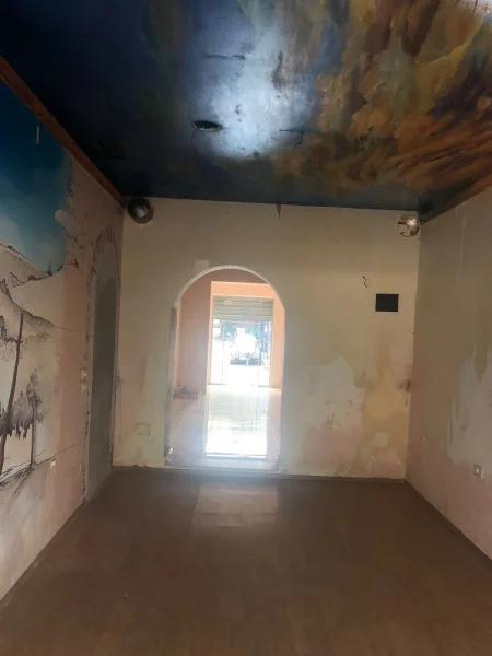 JEPET ME QERA DYQAN BUZE RRUGE 70M2 1300 EURO