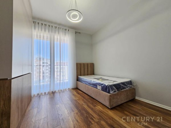 Japim Apartament 2+1+ 2 Parkime tek Pazari Ri.  1,200 € /Muaj