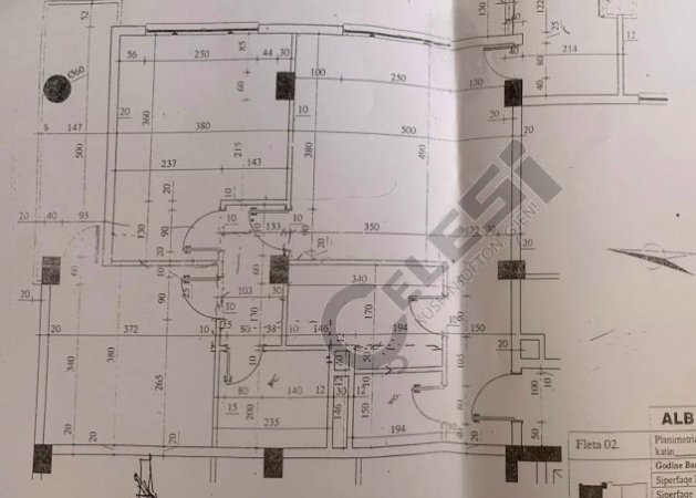 SHITET APARTAMENT 119M2 ME MUNDESI NDARJE 265000 EURO BARRIKADA