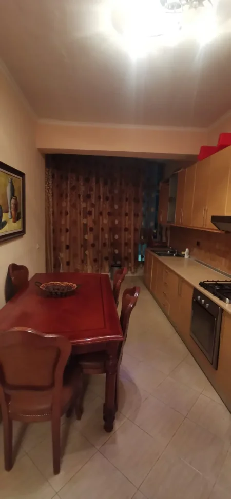 Apartament 2+1+1 per qira tek Glob