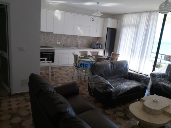 Jepet me qira apartament 2+1 tek Vila e Zogut,Durres