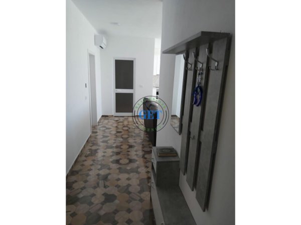 Jepet me qira apartament 2+1 tek Vila e Zogut,Durres