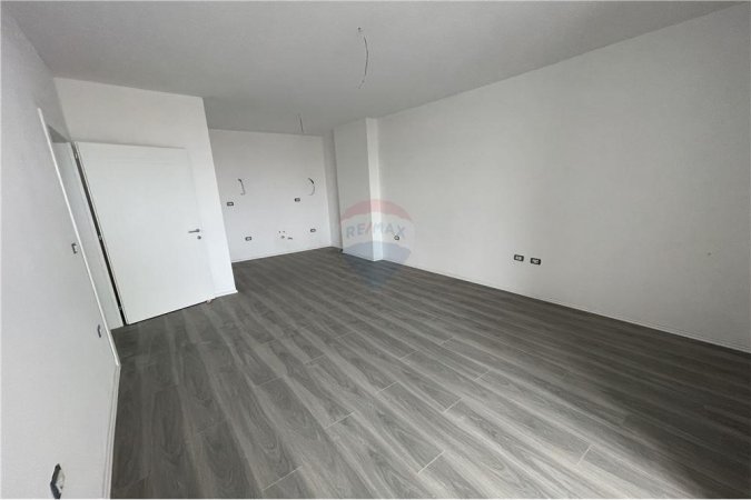 Apartament - Në Shitje - Shkodër, Rus