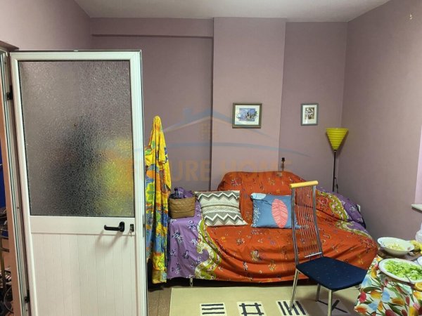 Shitet, Apartament 1+1, Shallvaret, Tiranë UNA37914