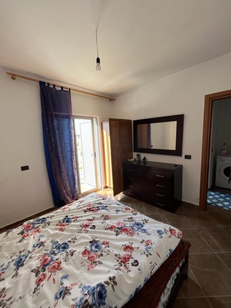 Shitet , Apartament 1+1 , Unaza e Re , Tirane