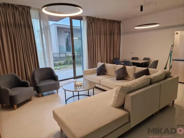 Vlore, shitet 227 m² 1.000.000 Euro