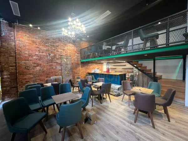 Shitet, Ambjent biznesi Oxhaku