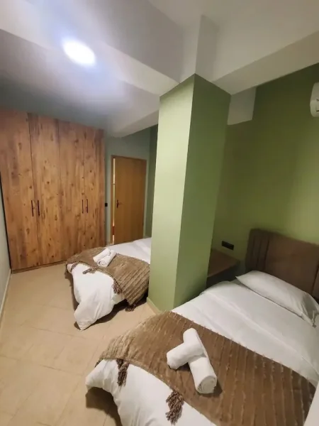 Qera, Apartament 2+1 , Rruga e Kavajes, Tirane