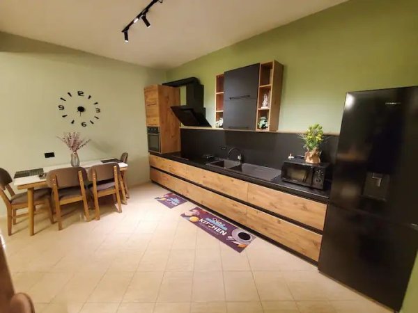 Qera, Apartament 2+1 , Rruga e Kavajes, Tirane