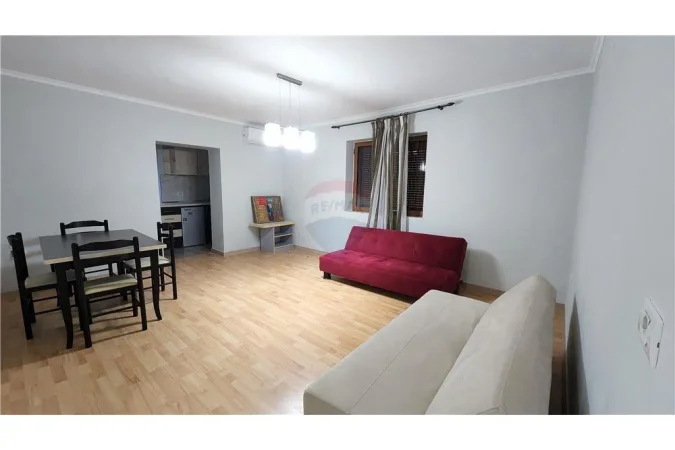 Apartament 2+1+2 me qira tek Pazari i Ri