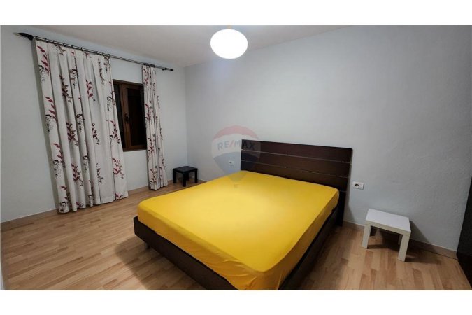 Apartament 2+1+2 me qira tek Pazari i Ri