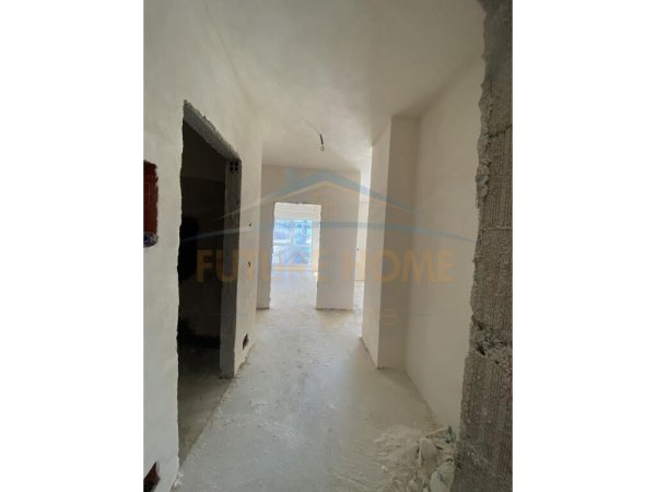 Shitet, Apartament 2+1+2,Rr. Dritan Hoxha "Aura" 146.000 euro