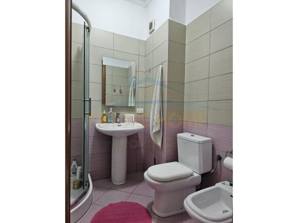 Qera , Apartament 1+1 , Fresk , Tirane