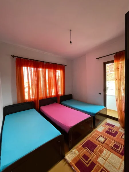 Qera- Apartament tek Inxhinieria prane Konvikteve 400 euro