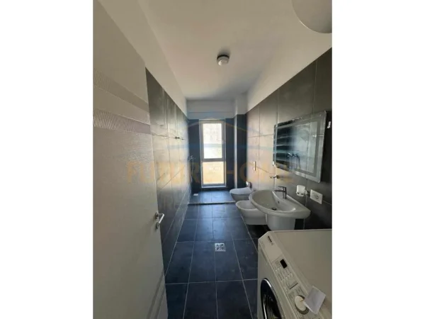 Qera, Apartament 1+1, Xhamlliku, Tiranë. UNA37980