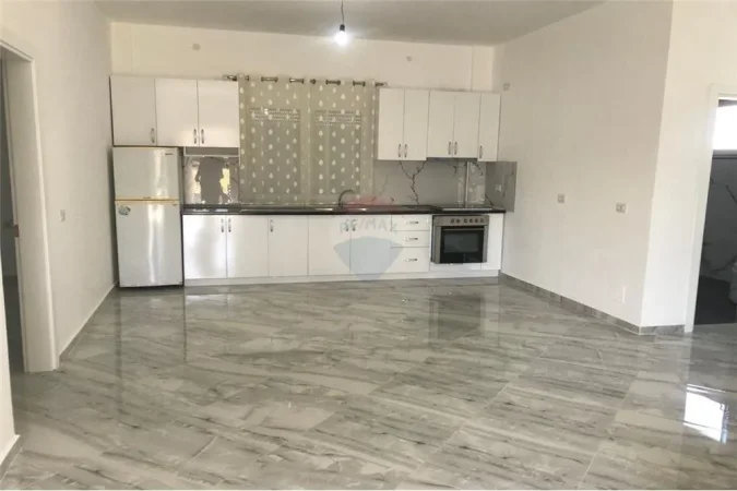 JEPET ME QIRA APARTAMENT 2+1 ne Kinostudio