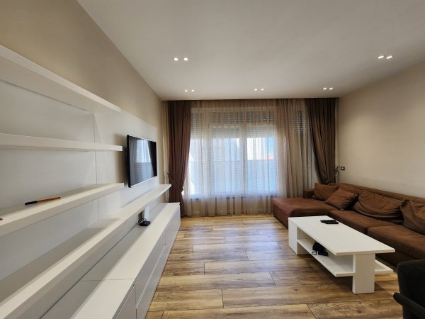 Apartament - Në Shitje 2+1+2 - Kopshti Botanik, Shqipëri