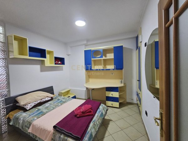 SHITET APARTAMENT 3+1+2 TE RRUGA E KAVAJES