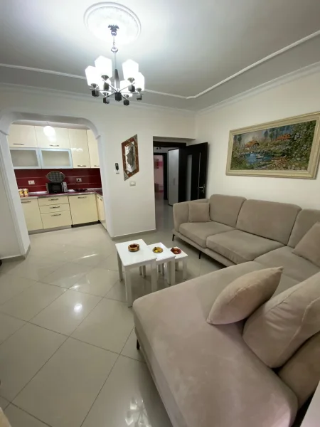 Apartament 3+1 Me Qera Tek Pazari I Ri (ID B23134) Tirane
