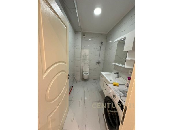 APARTAMENT 2+1 PER SHITJE TEK LIQENI I THATE