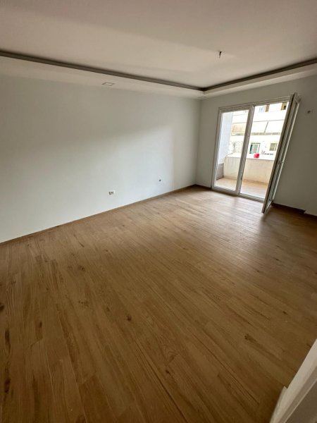 Apartament ne shitje!