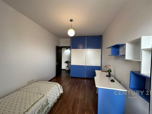 JEPET ME QERA APARTAMENT 2+1+2 NE LIQEN TE THATE